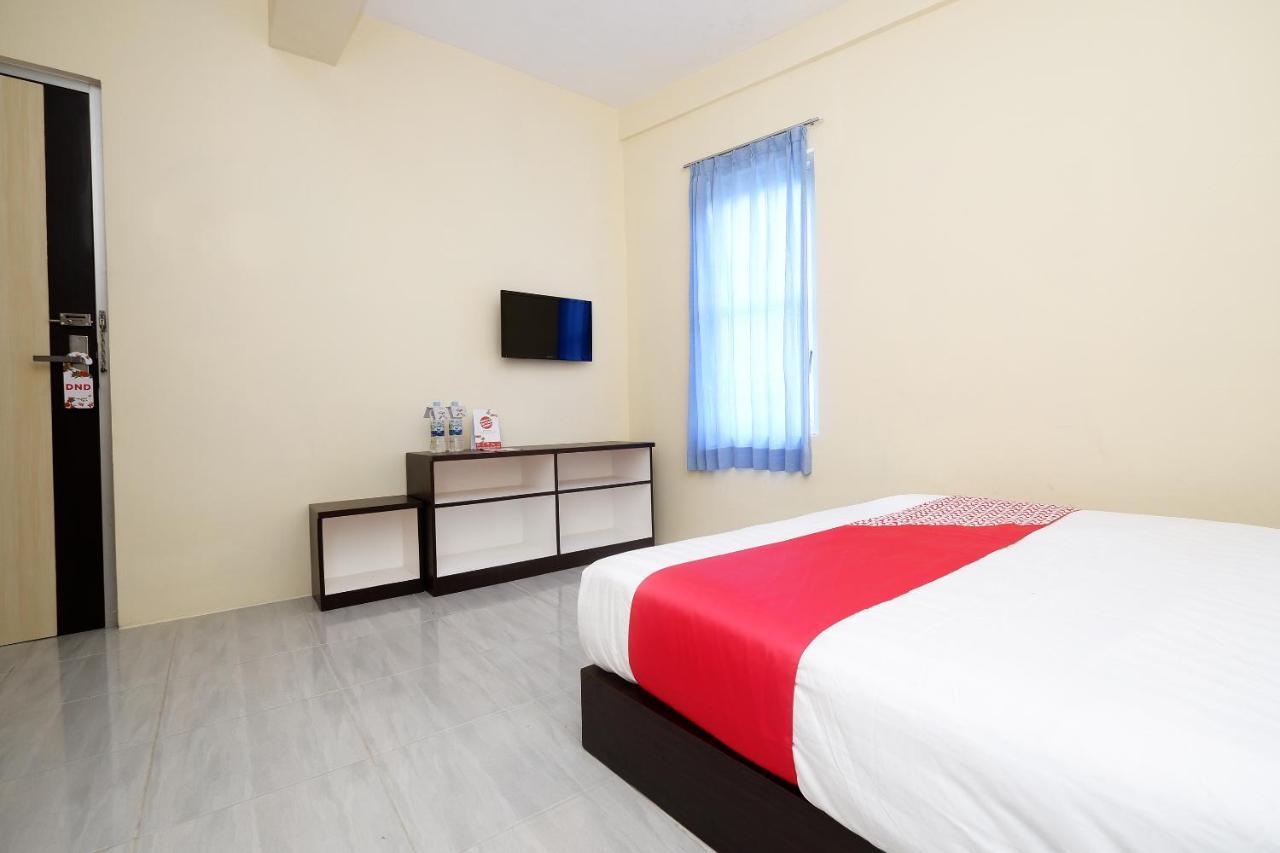 Oyo 1998 Harmonis Hotel Purwokerto Exterior photo