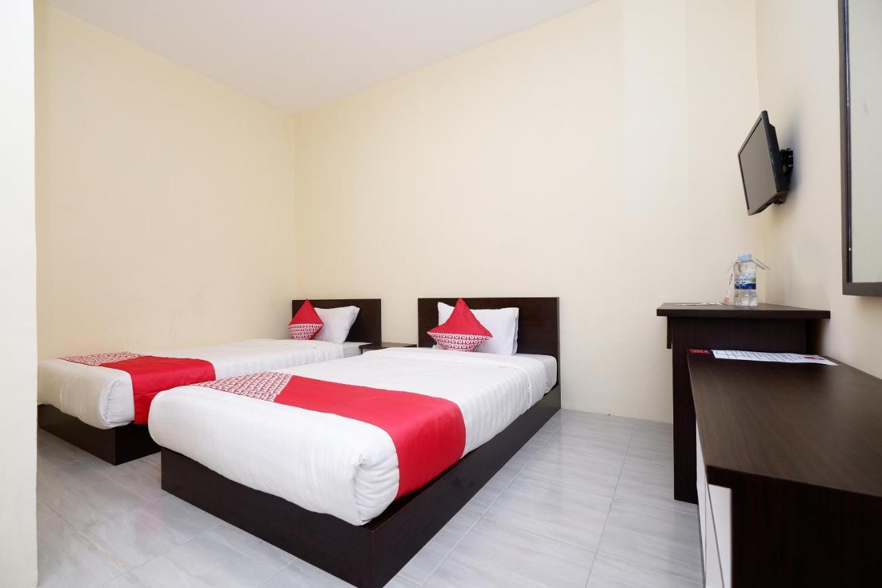Oyo 1998 Harmonis Hotel Purwokerto Exterior photo