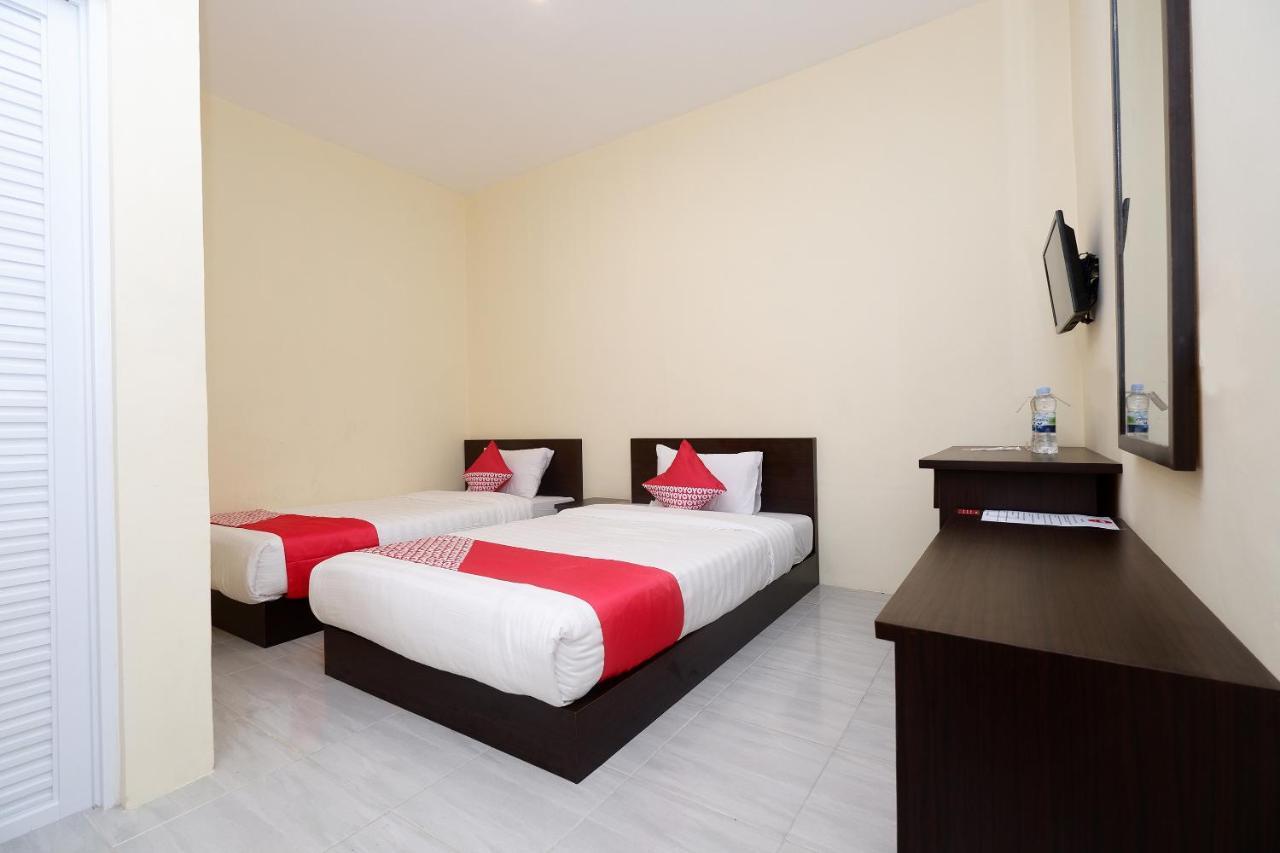 Oyo 1998 Harmonis Hotel Purwokerto Exterior photo